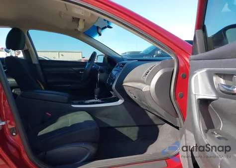 2015 Nissan Altima 2.5 S from USA, damaged, VIN 1N4AL3AP1FN911383